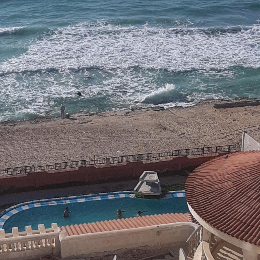 Panorama Apartment With A Charming Sea And Swimming Pool View Near Alexandria With Free Wifi شقة باطلالة ساحرة على البحر وحمام السباحة Экстерьер фото