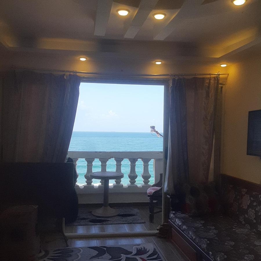 Panorama Apartment With A Charming Sea And Swimming Pool View Near Alexandria With Free Wifi شقة باطلالة ساحرة على البحر وحمام السباحة Экстерьер фото